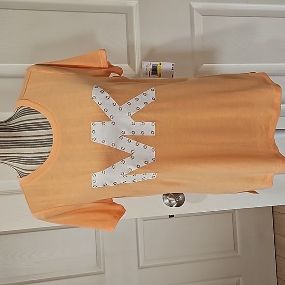 Michael Kors Women Melon color Embellished Logo on the front Tee Shirt Size M - Picture 2 of 11